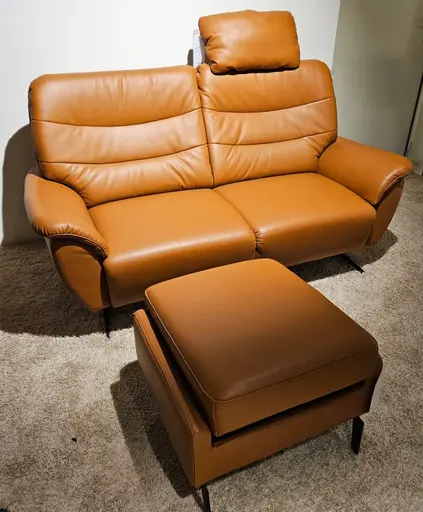 Ledersofa Wembley mit Hocker